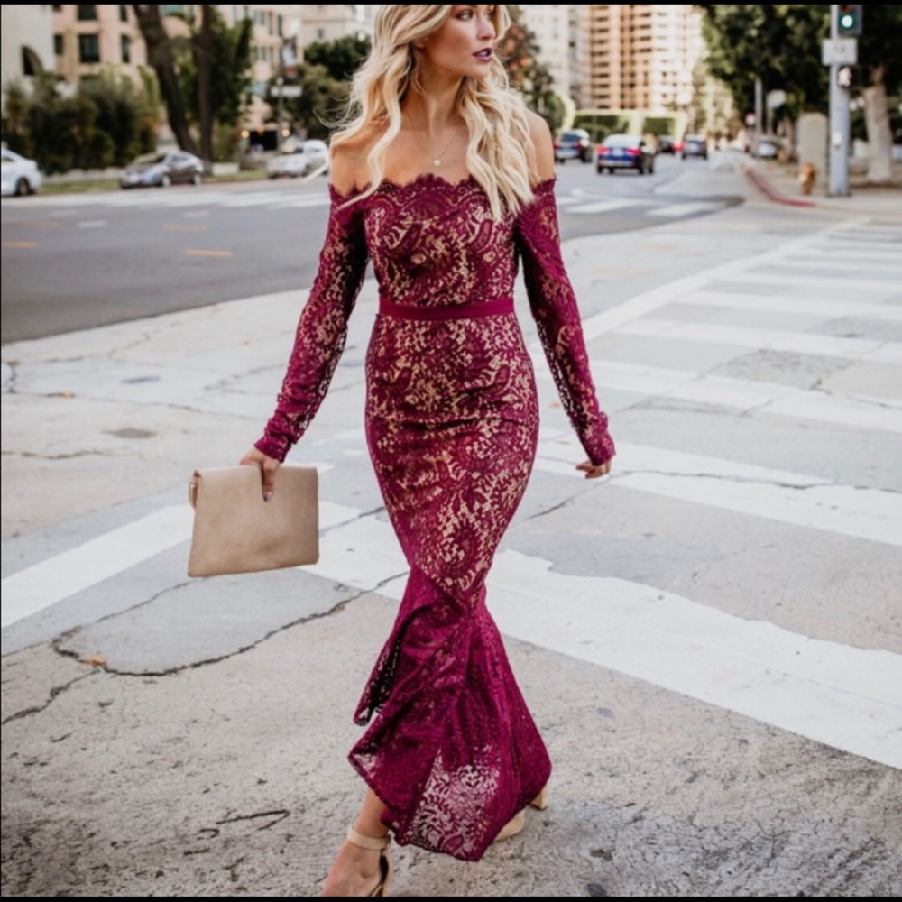 Vici Collection Red Lace Trumpet Dress Size Small